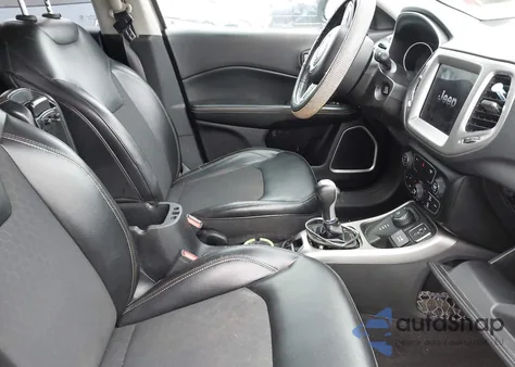 2018 Jeep Compass Latitude 4X4 z USA, uszkodzony, nr VIN 3C4NJDBB3JT185786